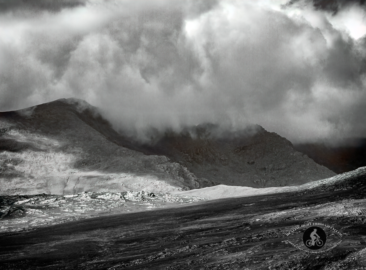 Heavy clouds over the mountains - Ring of Kerry - BW